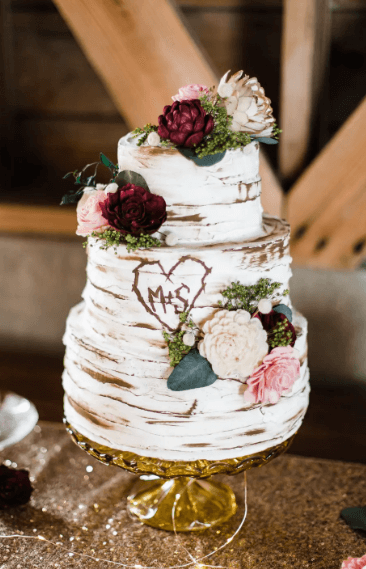 Wedding cake idea for rustic wedding