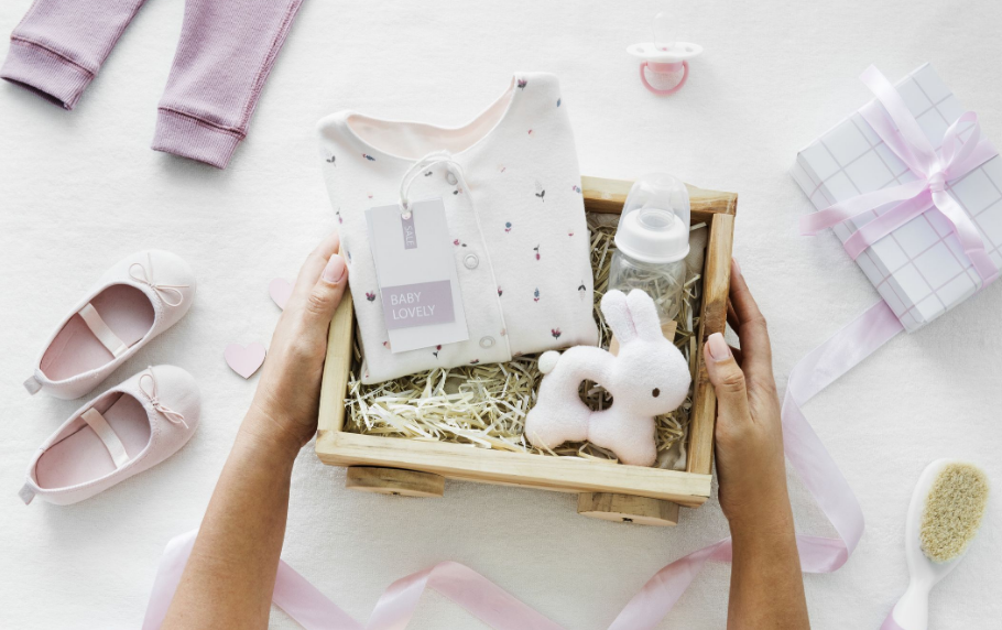 Gift basket ideas for new moms and baby